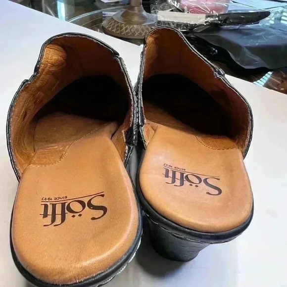 Women’s Sofft Leather Mules Slip-Ons•Dark Blue•Size 8•Genuine Leather•Like New• - Picture 8 of 14